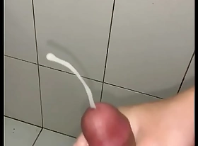 才兩天沒射，不受控的老二