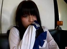 人生初潮吹き！大洪水のツルピタ 瞳の大きな可愛いぴちぴち18歳が 服で2回以上のイキ祭り。ちびっこ体型貧乳ちっぱいさんスカートに正常位で中出し。個人撮影　ハメ撮り　オリジナル　セーラー服 アヘ顔 アクメ 会話　手マン デンマ　フェラ　ver まお 7 osakaporn