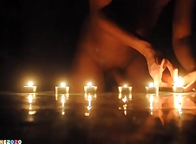 Ziopaperone2020 - candele - mi masturbo a lume di candela (G)