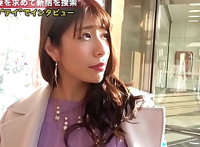 絶頂痙攣中出し3連発！「ゴム外していいですか？」清楚な顔して超淫乱！！指でもチ●コでも潮を撒き散らすだらしないマ●コ（締まりは凄い）！お尻を叩かれるのが大好きな清楚ドM奥様は終始潮が止まらないの巻 Part1  full porn video 3Y1zQyr